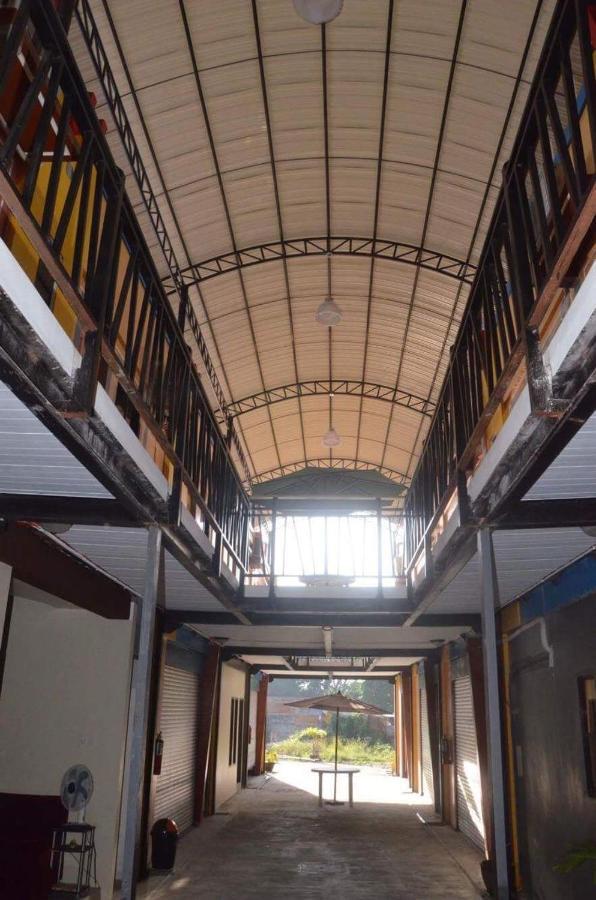 Jared Suites Upper Digos エクステリア 写真