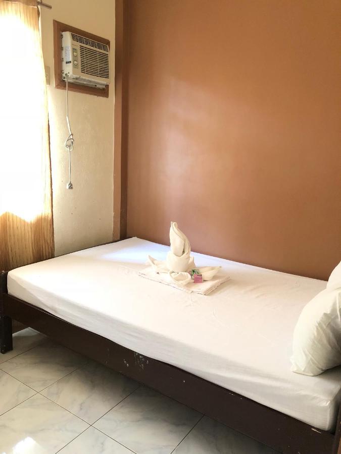 Jared Suites Upper Digos エクステリア 写真